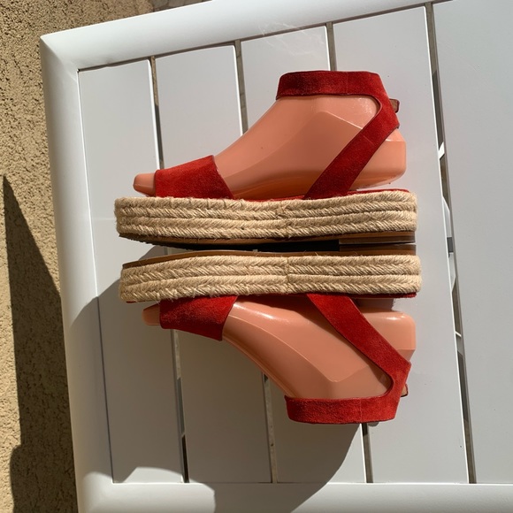 Vince Camuto red suede sandals espadrilles size 6M - Picture 6 of 14